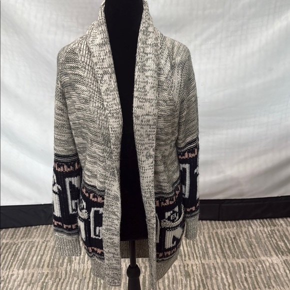 Forever 21 Gray and navy Geometric Cardigan Sweater with pockets - Picture 1 of 3
